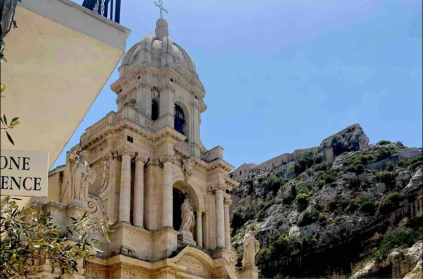 Intown - Dammuso In Pieno Centro Storico Villa Scicli Exteriör bild
